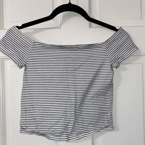 Off the shoulder crop top NEVER WORN - Picture 1 of 1